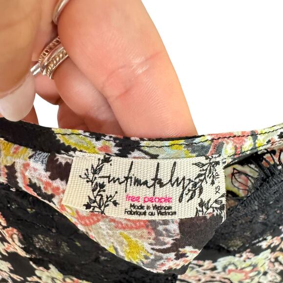 Free People Intimates NWT Pretty Little Thing Cami Black Paisley Lace Tank - Picture 8 of 10